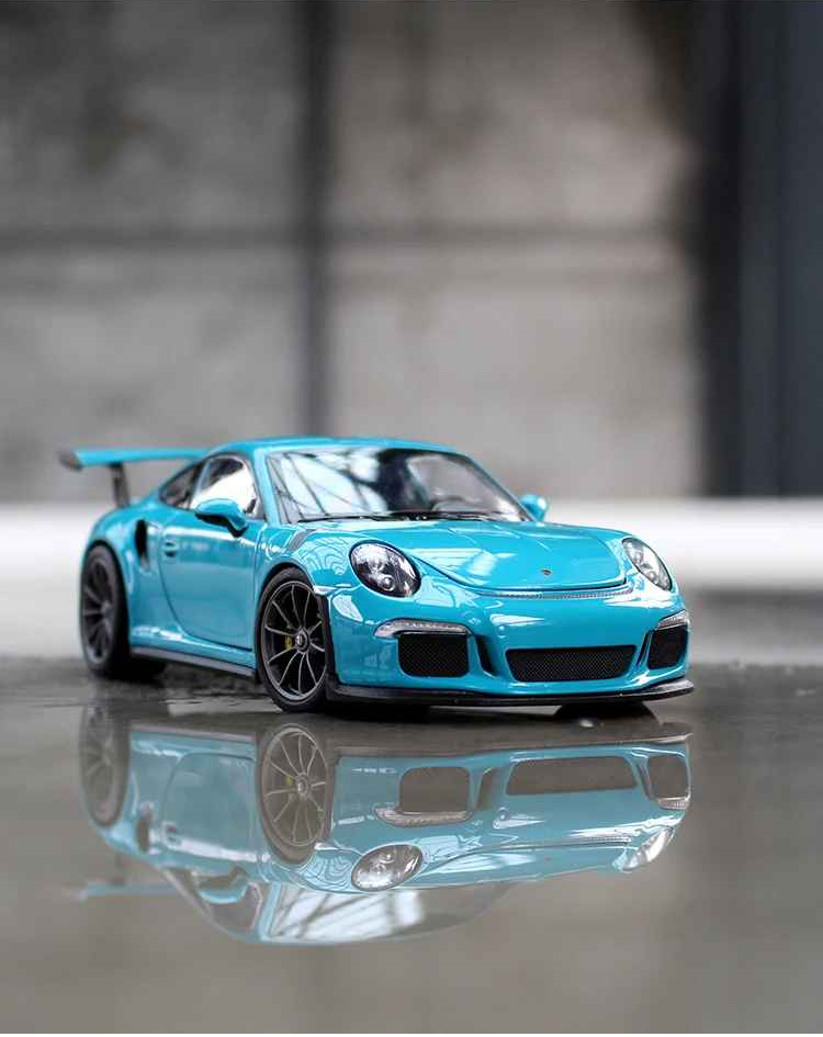 Porsche 911 GT3 RS 1:24