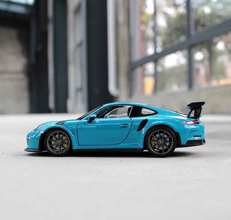Porsche 911 GT3 RS 1:24